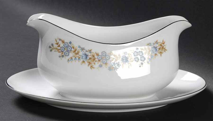 Blue Heaven Gravy Boat with Attached Underplate by Sango-1
