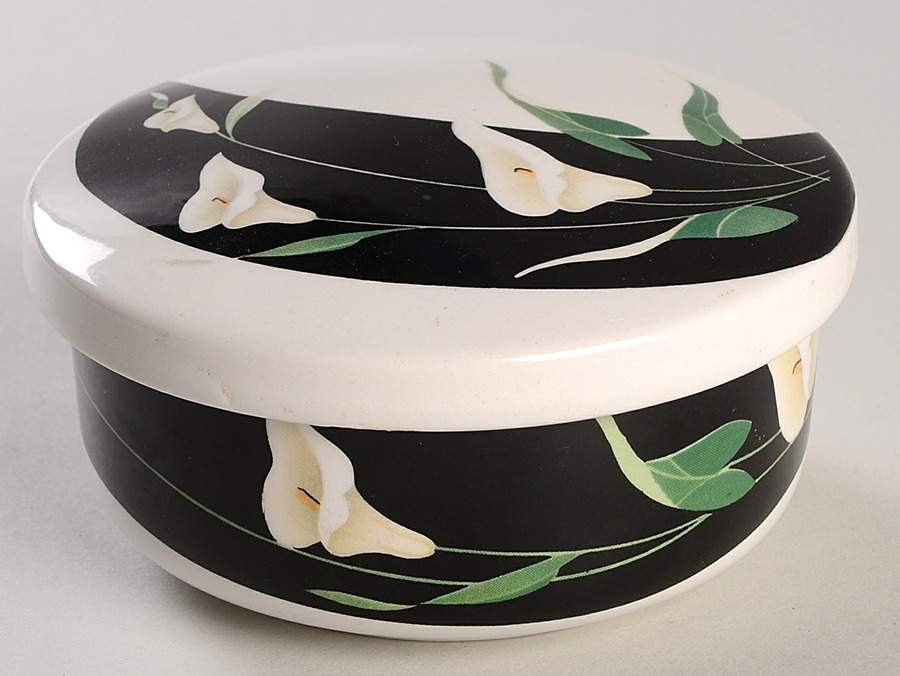 Black Lilies (Quadrille) Medium Candy Box by Sango-1