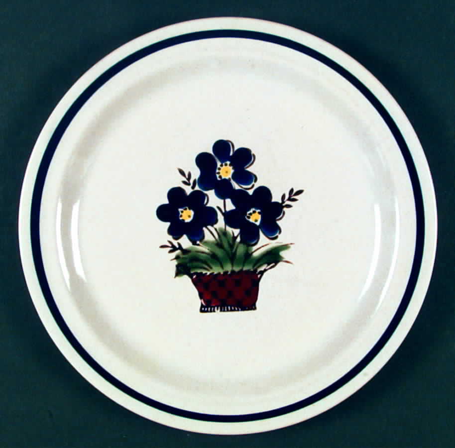 Bloom Dinner Plate by Sango-1