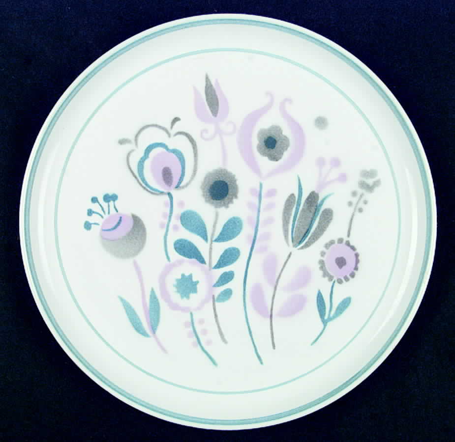 Bright Day Dinner Plate by Sango-1