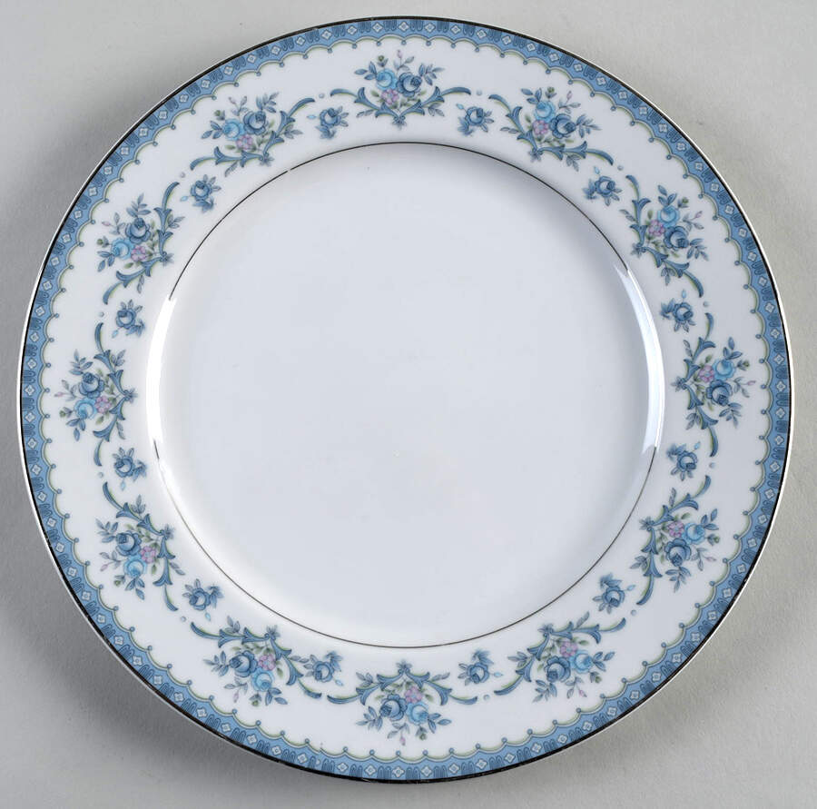Cahill Dinner Plate by Sango-1