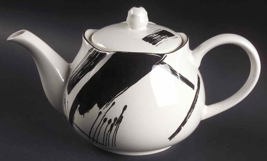 Calligraphy Teapot & Lid by Sango-1