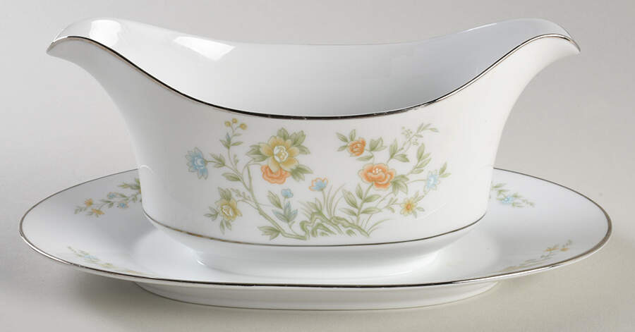 Camelot Gravy Boat with Attached Underplate by Sango-1