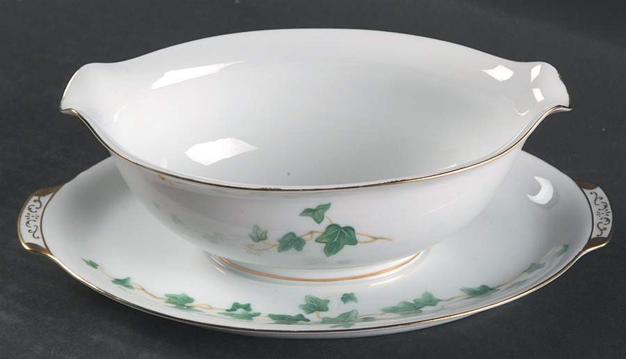 Caprice Green Gravy Boat with Attached Underplate by Sango-1