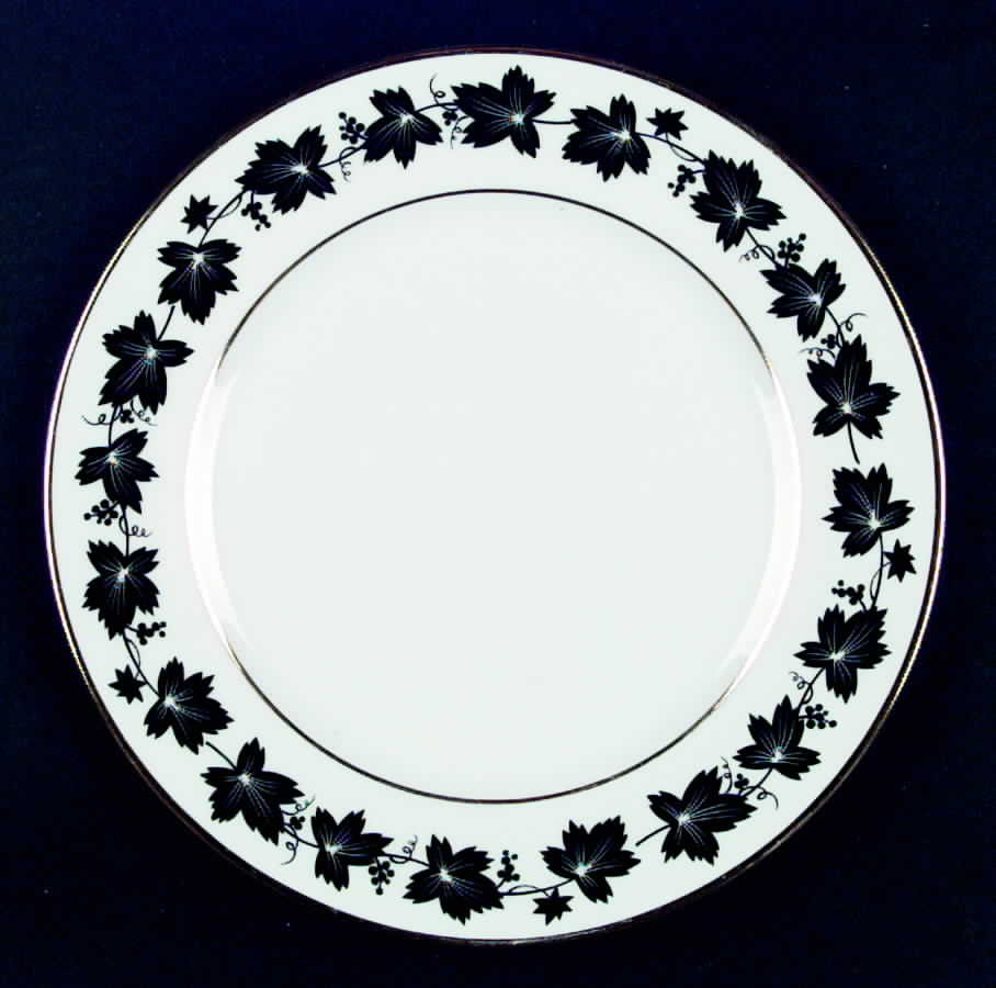 Champlain Dinner Plate by Sango-1
