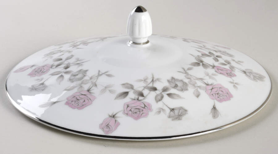 Chantilly Lid for Round Vegetable by Sango-1