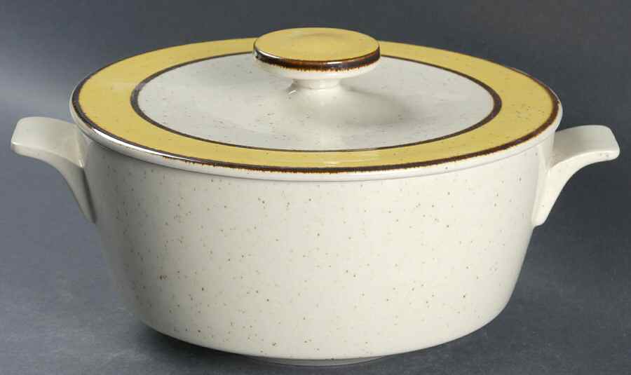 Citron 2.5 Qt Round Covered Casserole by Sango-1