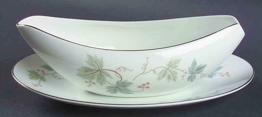 Claire Gravy Boat & Underplate by Sango-1