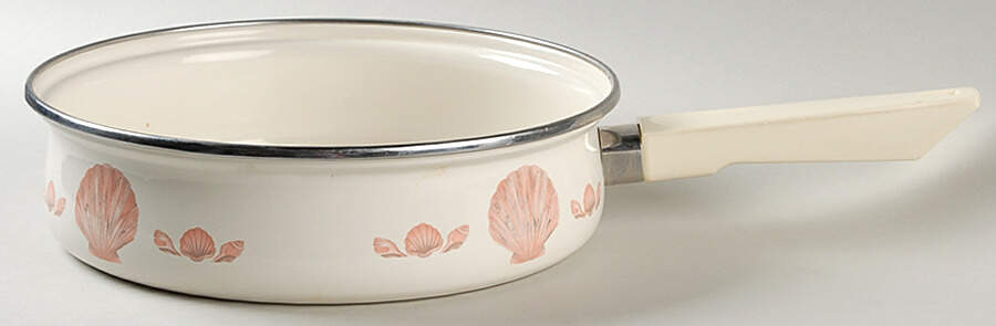 Coquille (Korea, Taiwan) 9" Metal Skillet by Sango-1
