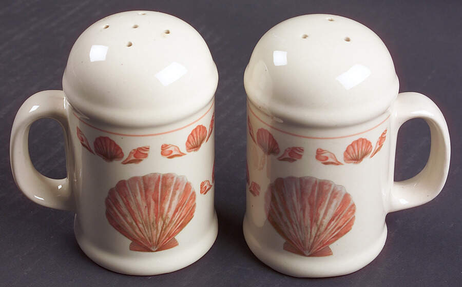 Coquille (Korea, Taiwan) Salt & Pepper Set by Sango-1