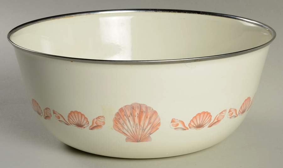 Coquille (Korea, Taiwan) 9" Metal Bowl by Sango-1