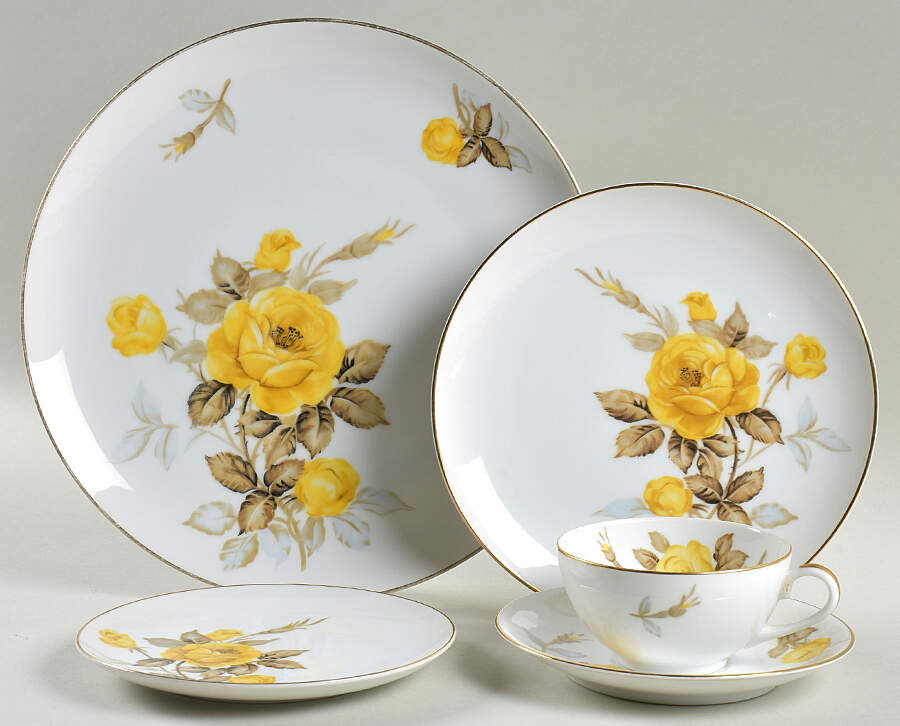 Cotillion Yellow Rose (Coupe) 40 Piece Estate Set by Sango-1