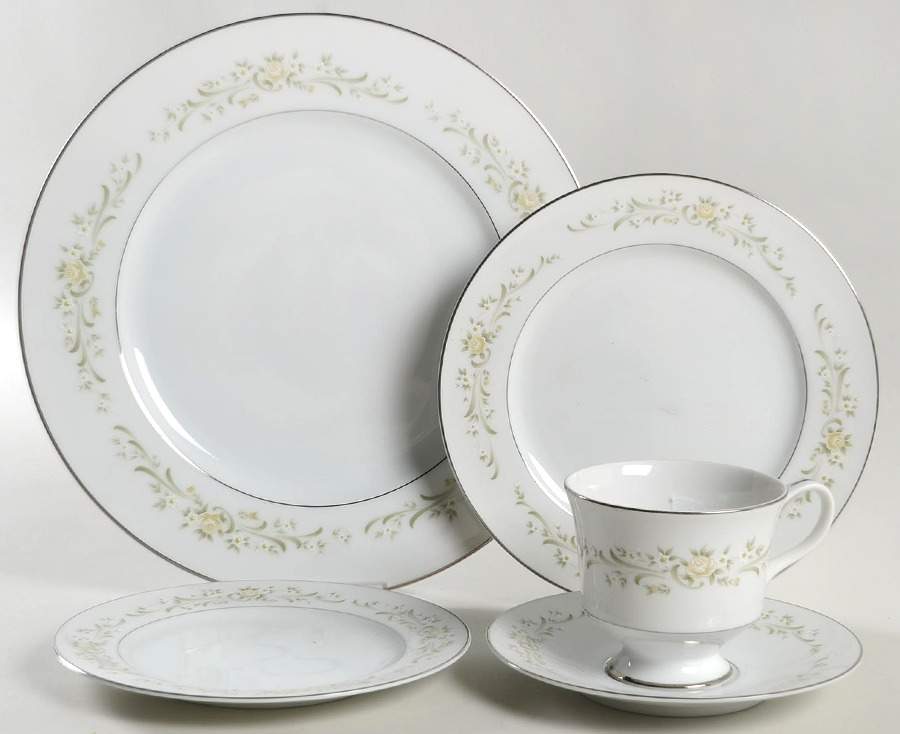 Debutante 5 Piece Place Setting by Sango-1