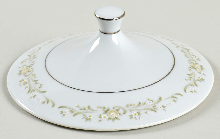 Debutante Lid for Round Vegetable by Sango-1