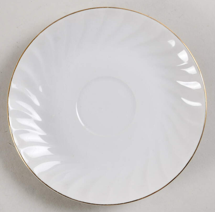 Elizabeth Saucer by Sango-1