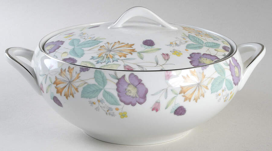 Fantasia (Platinum Trim) Round Covered Vegetable by Sango-1