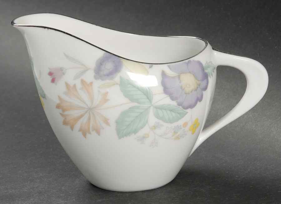 Fantasia (Platinum Trim) Creamer by Sango-1