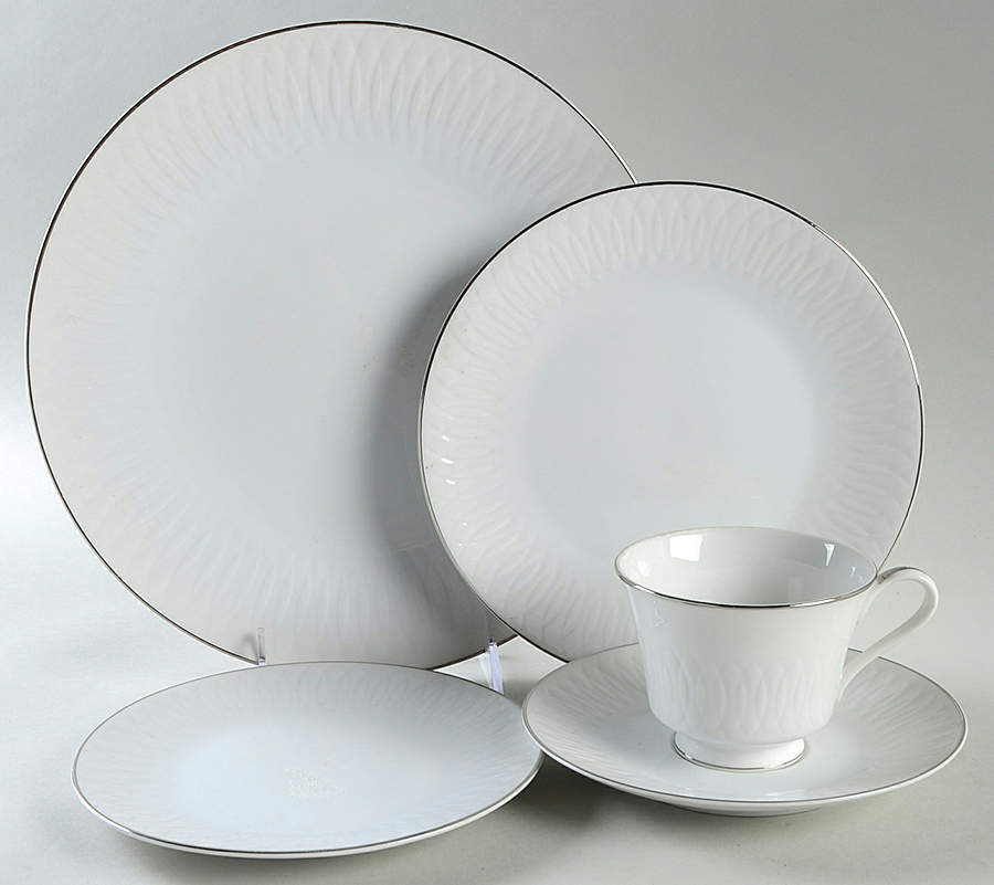 Finesse 5 Piece Place Setting by Sango-1