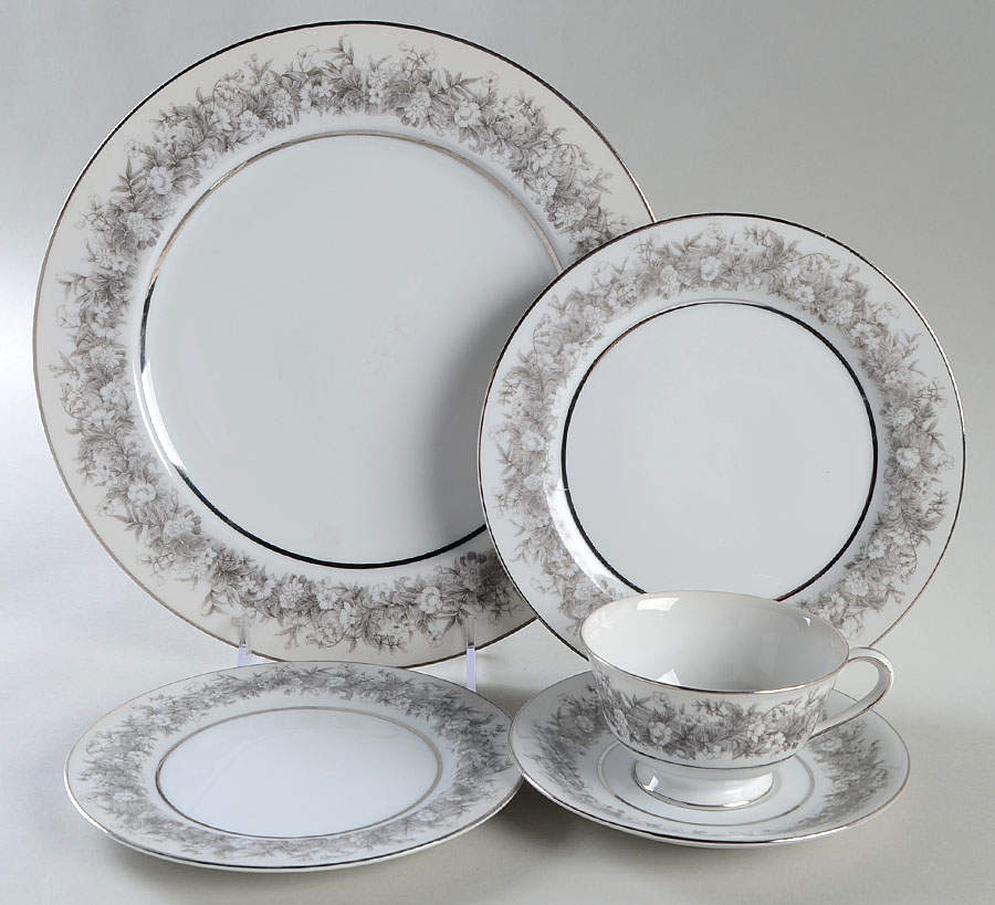 Florentine 40 Piece Estate Set by Sango-1