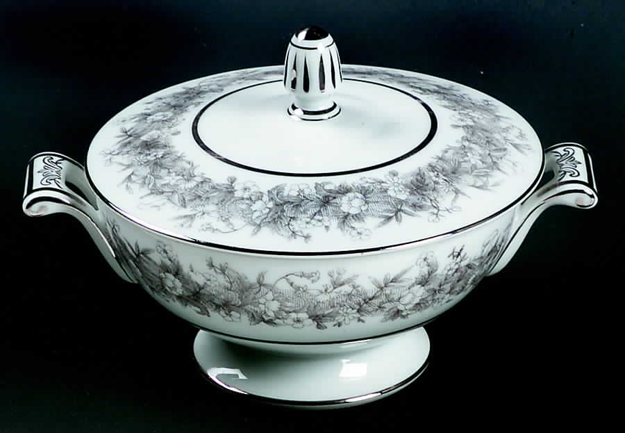 Florentine Sugar Bowl & Lid by Sango-1