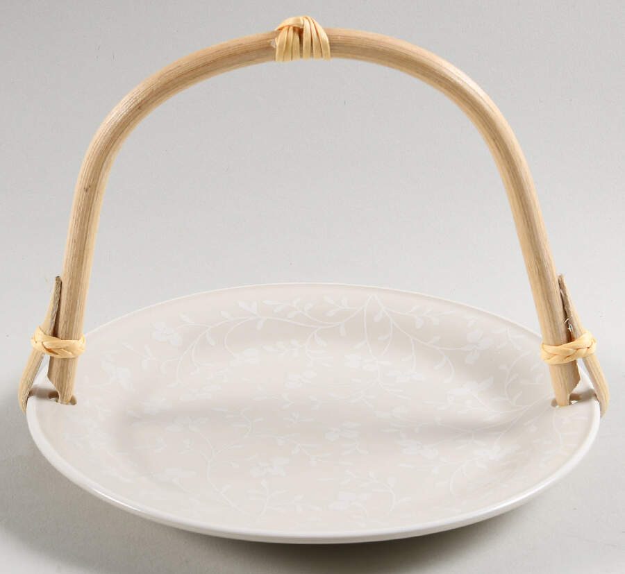 Fresh Flowers White 5 3/8"-5 5/8" Bamboo Handled Serving Plate  HC by Sango-1