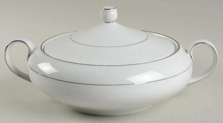 Granada Round Covered Vegetable by Sango-1