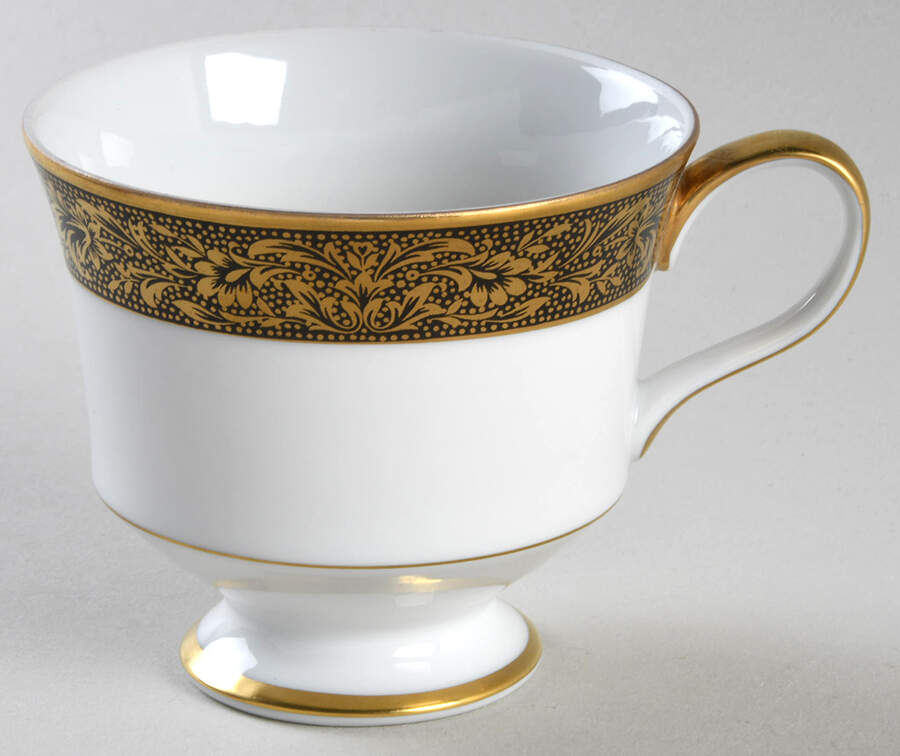 Hampton Footed Cup by Sango-1