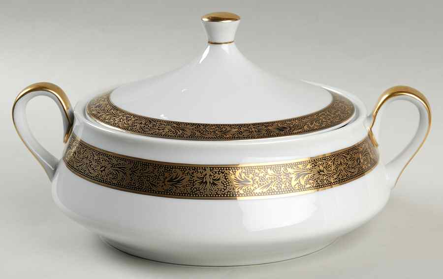 Hampton Round Covered Vegetable by Sango-1