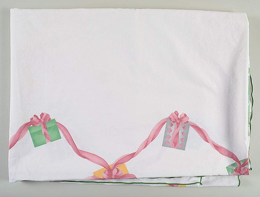 Home for Christmas (Indonesia) 57" x 76" Oblong Tablecloth by Sango-1