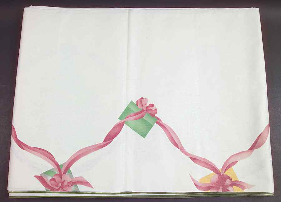 Home for Christmas (Indonesia) 60" x 120" Oblong Tablecloth by Sango-1
