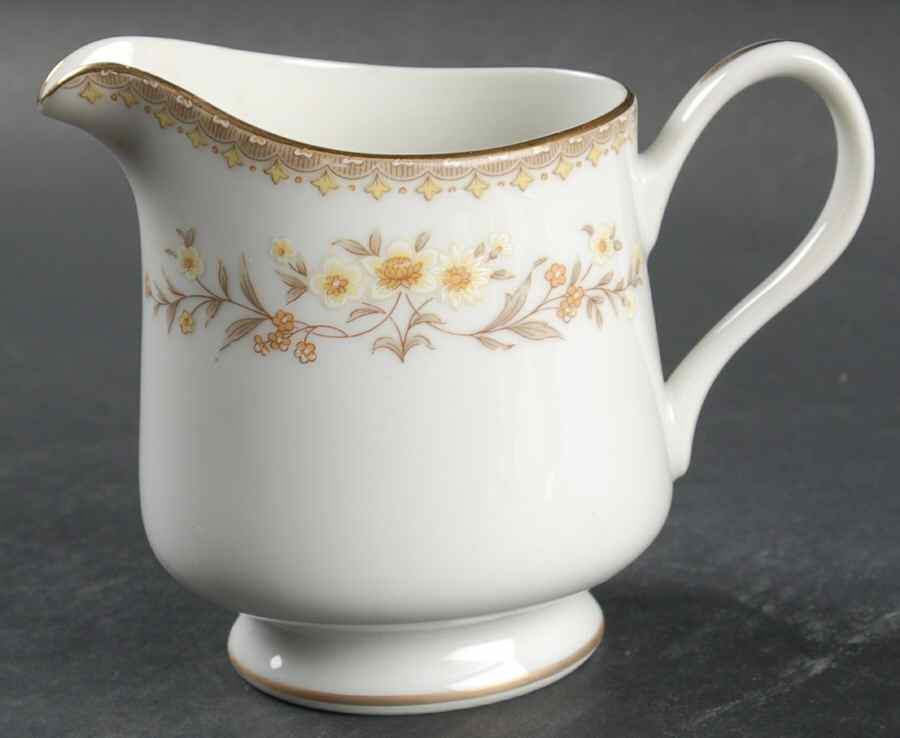 Jamestown (Gold Trim) Creamer by Sango-1