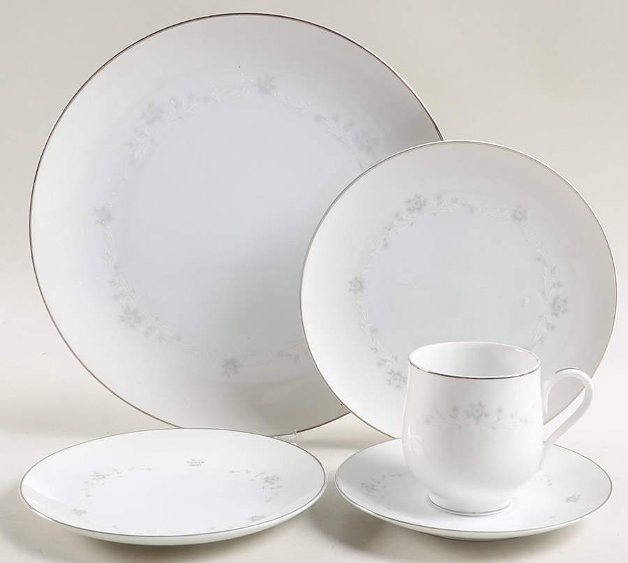 Julie 5 Piece Place Setting by Sango-1