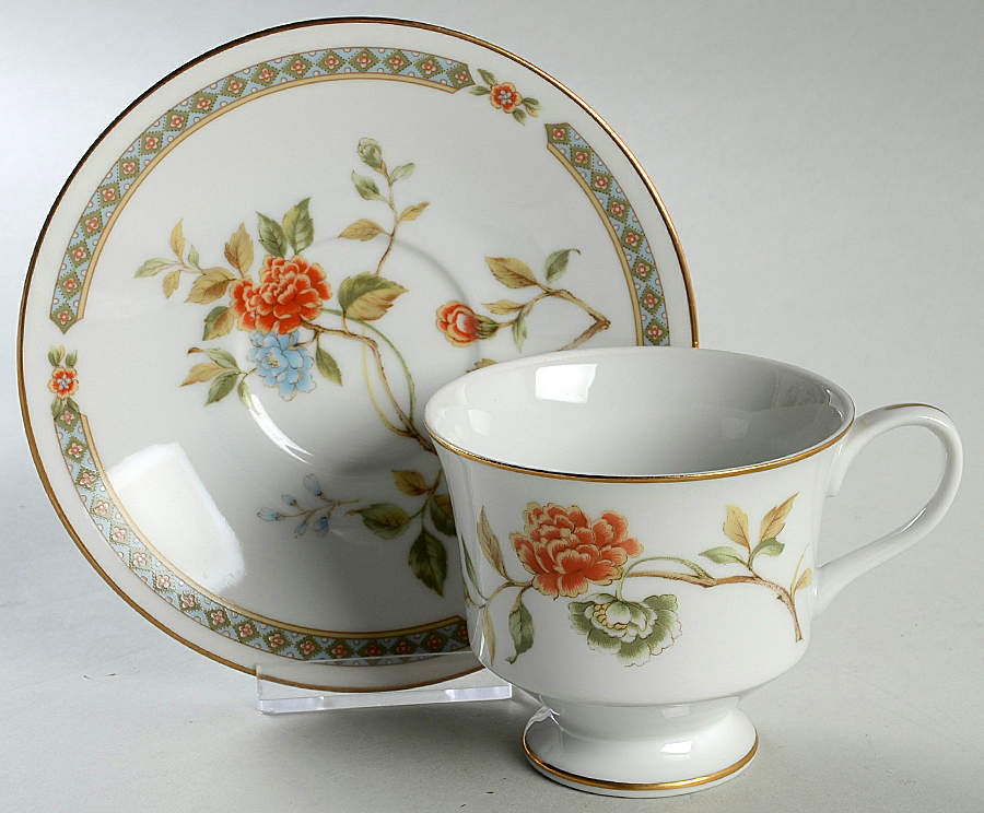 Kutani Footed Cup & Saucer Set by Sango-1