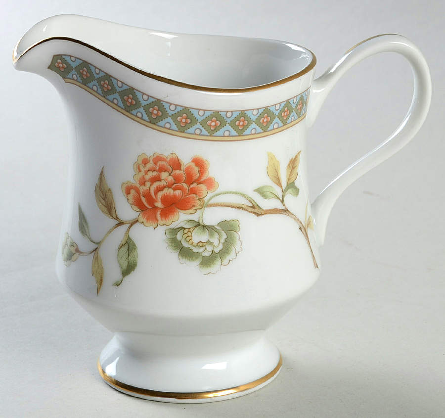 Kutani Creamer by Sango-1