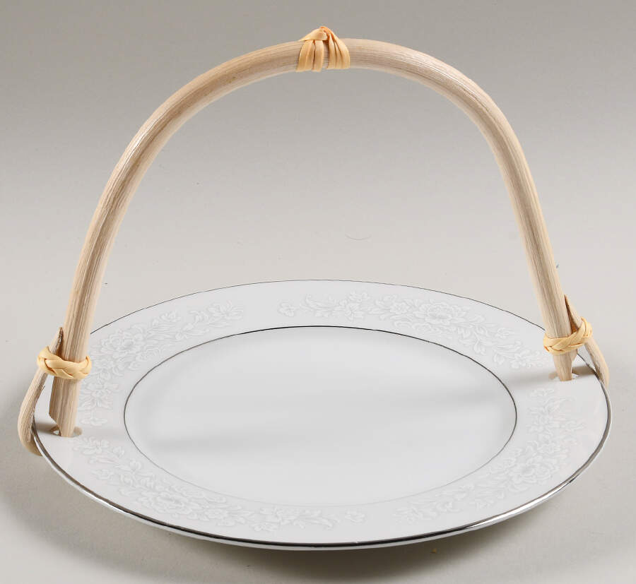Lakewood 5 3/8"-5 5/8" Bamboo Handled Serving Plate  HC by Sango-1