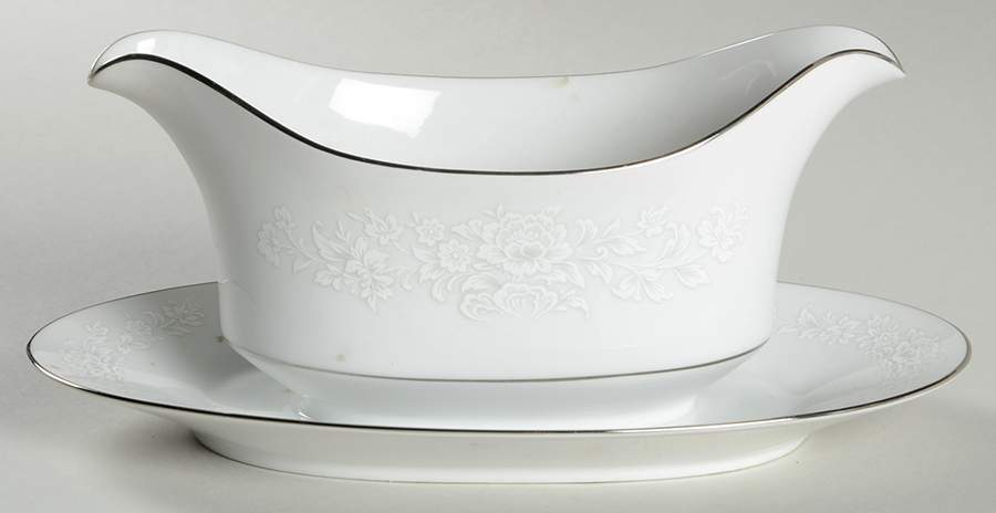 Lakewood Gravy Boat with Attached Underplate by Sango-1