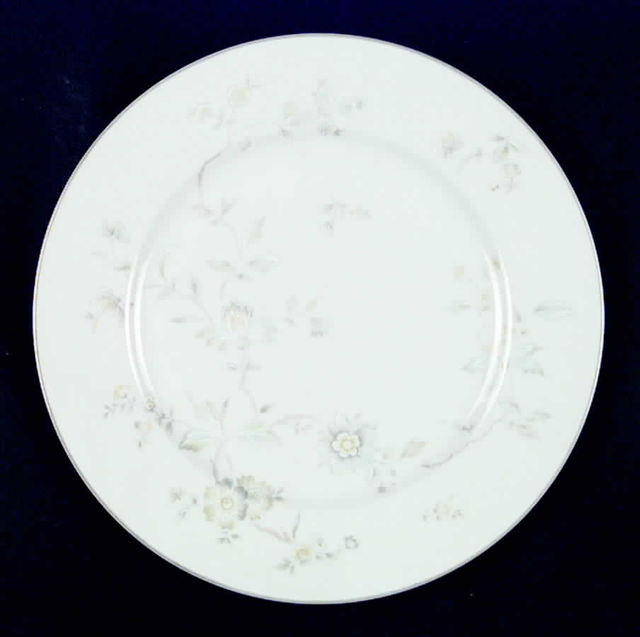 Leah Dinner Plate by Sango-1