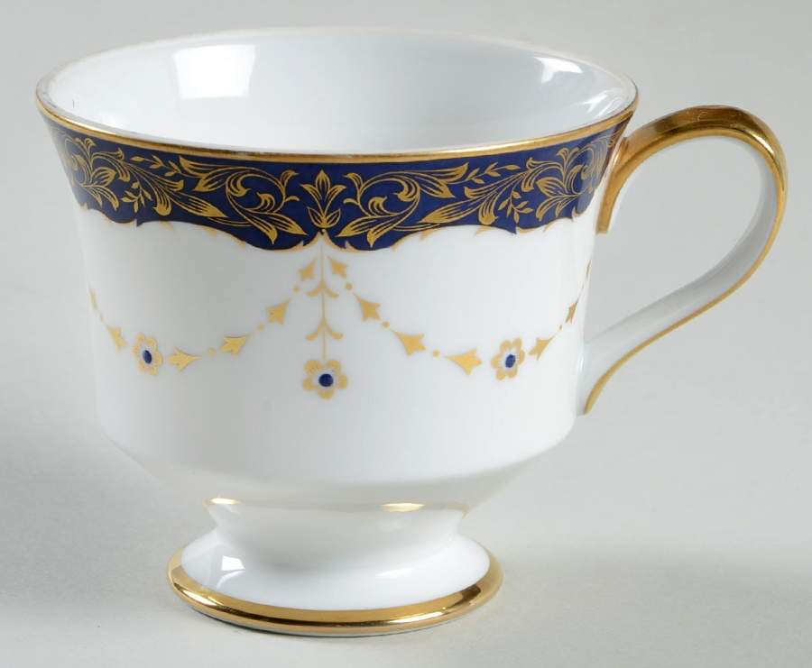 Lycee Footed Cup by Sango-1