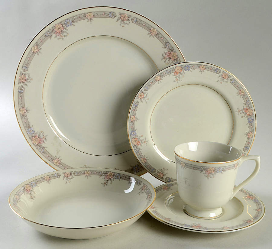 Monroe 5 Piece Place Setting by Sango-1