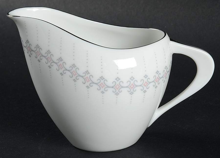 Monticello Creamer by Sango-1