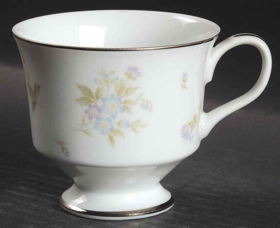 New Day Footed Cup by Sango-1