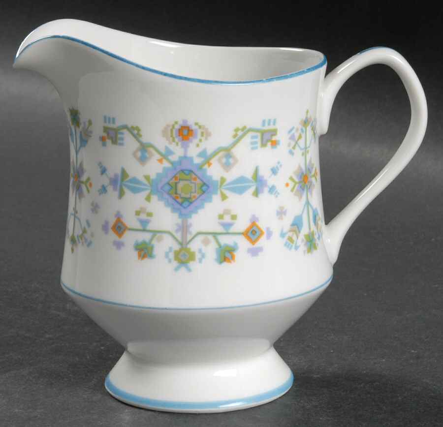Nordic Crown Creamer by Sango-1