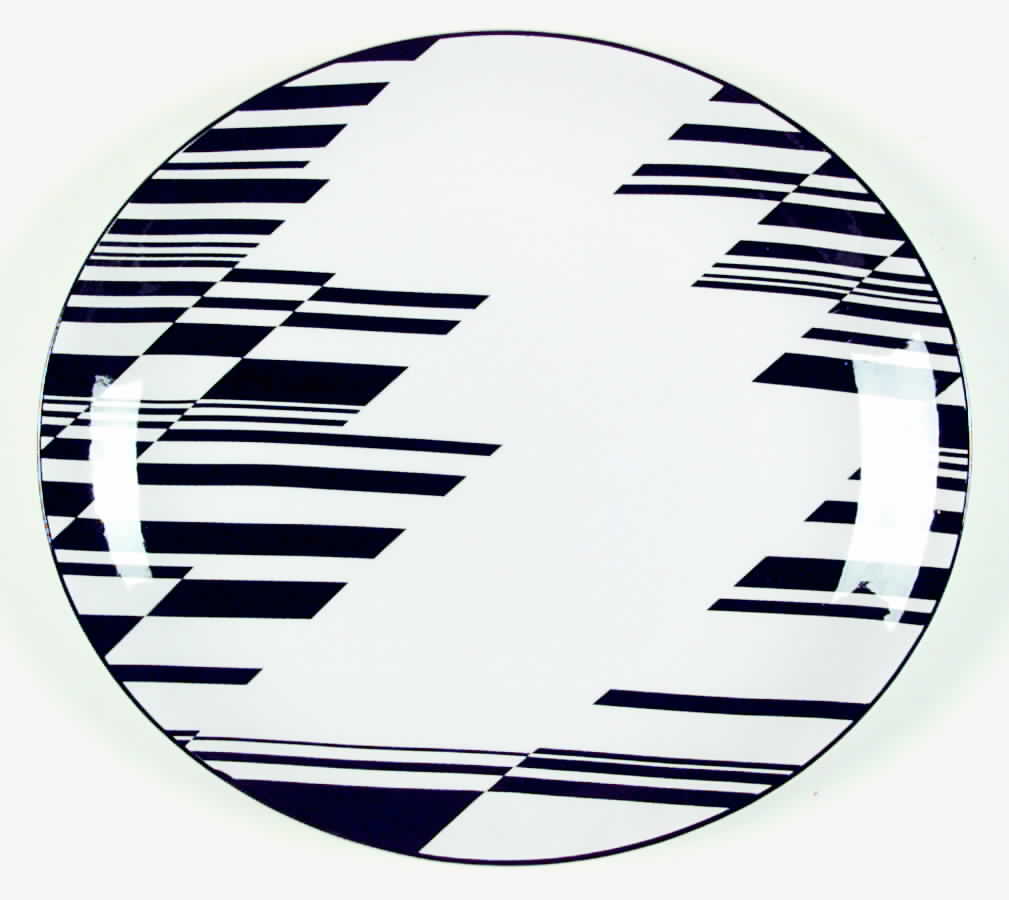 Noir Dinner Plate by Sango-1