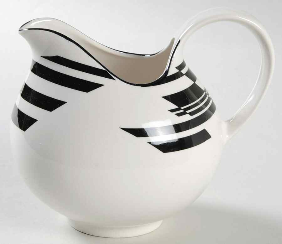 Noir Creamer by Sango-1
