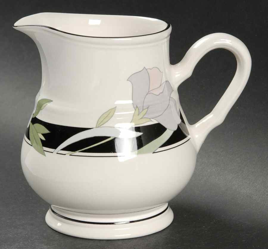Overture Creamer by Sango-1