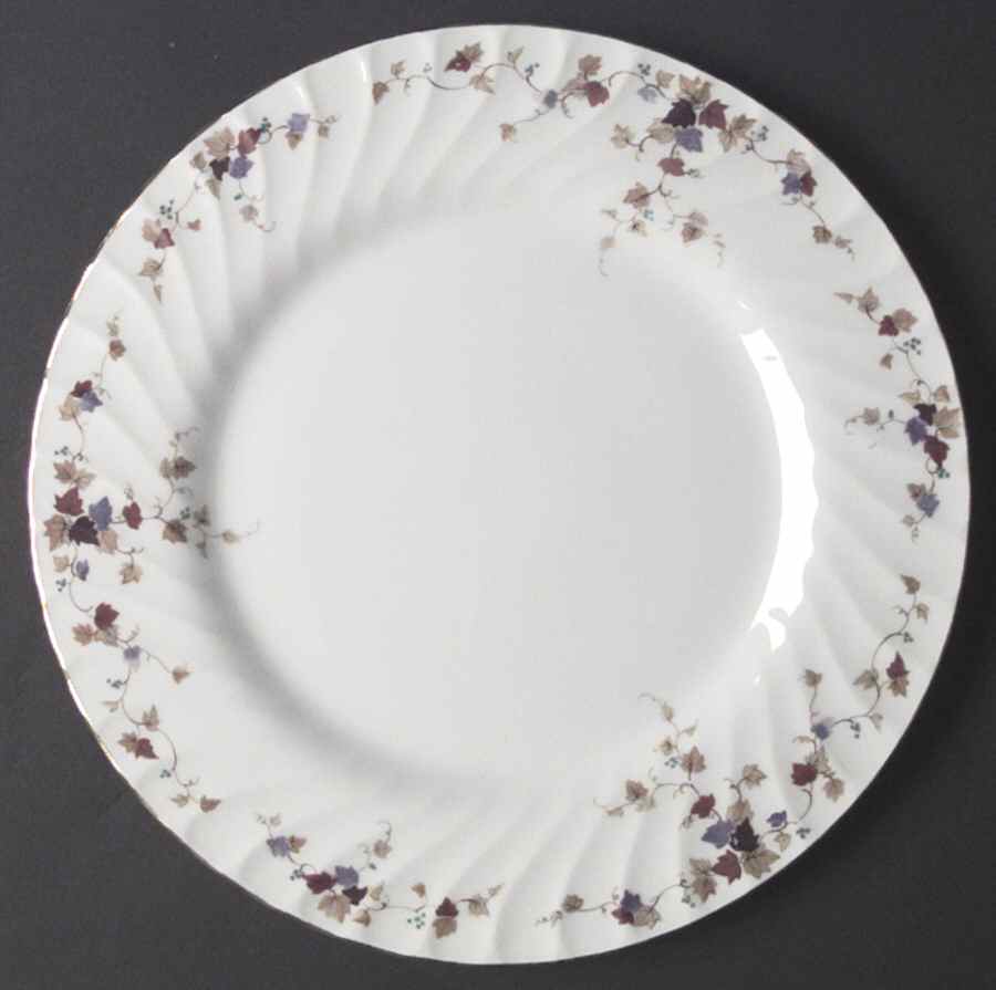 Petite Vine Dinner Plate by Sango-1