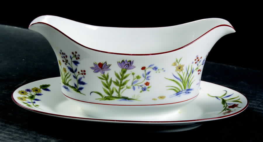 Queen's Garden Gravy Boat with Attached Underplate by Sango-1