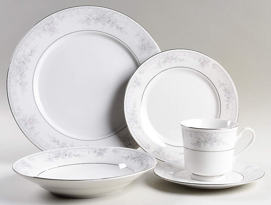Romantica 5 Piece Place Setting by Sango-1