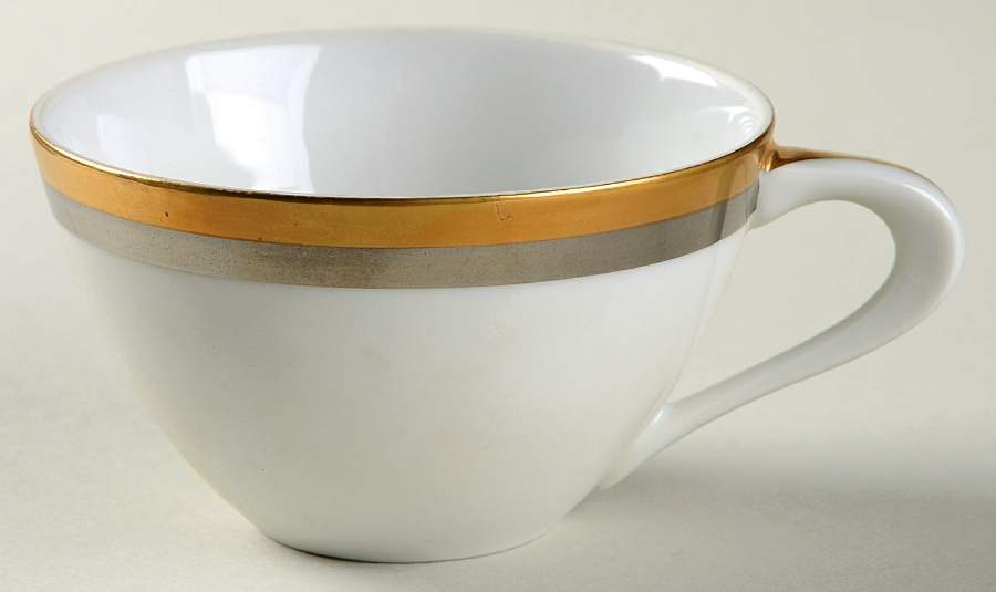 Royal Muse Flat Cup by Sango-1