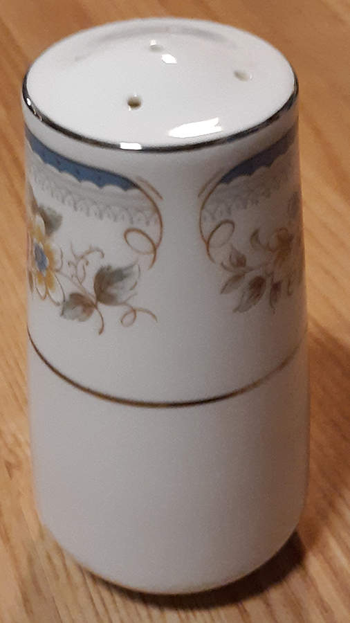Savannah Blue (Platinum Trim) Pepper Shaker by Sango-1